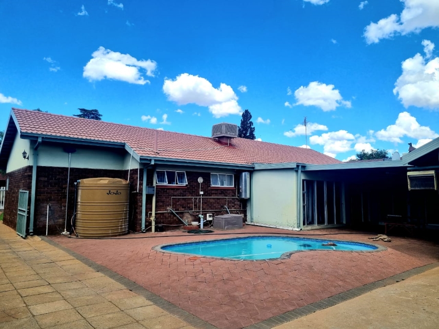 3 Bedroom Property for Sale in Hillcrest Northern Cape